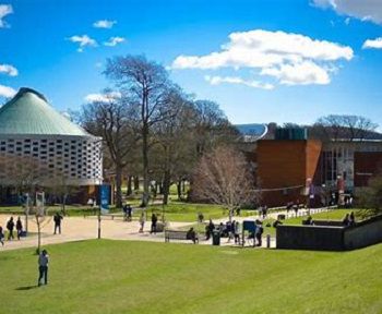 Picture of campus with the Meeting House in the background