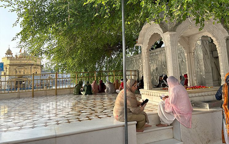 Thara Sahib next to the Dukh Bhanjani Beri where Guru Arjan Dev used to sit