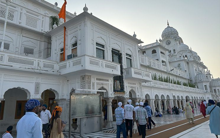 Baba Deep Singh’s shrine in Harmandir Sahib complex